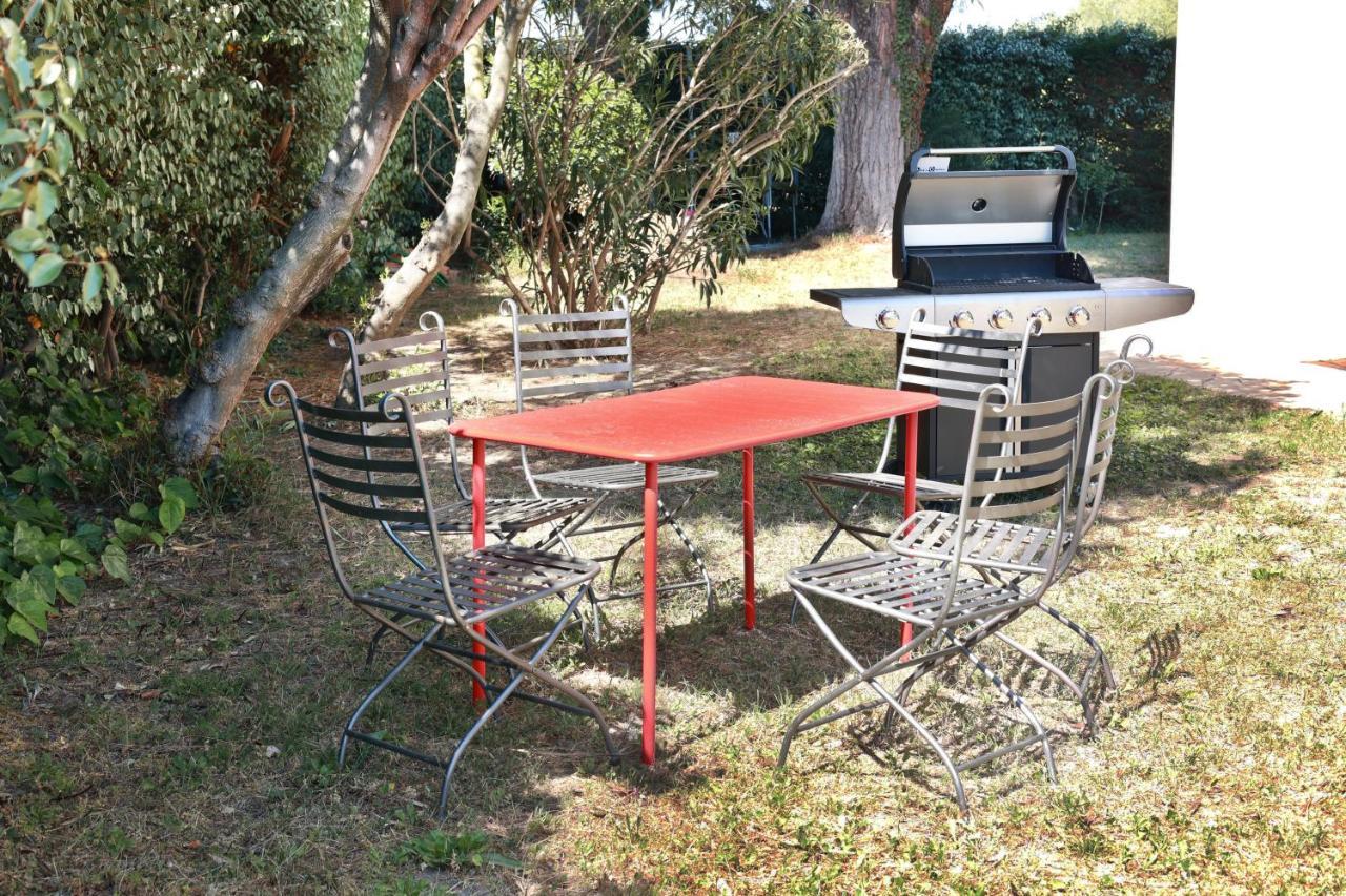 La Suite Du Mas Lauseta - Clim Et Park Aigues-Mortes Exterior photo
