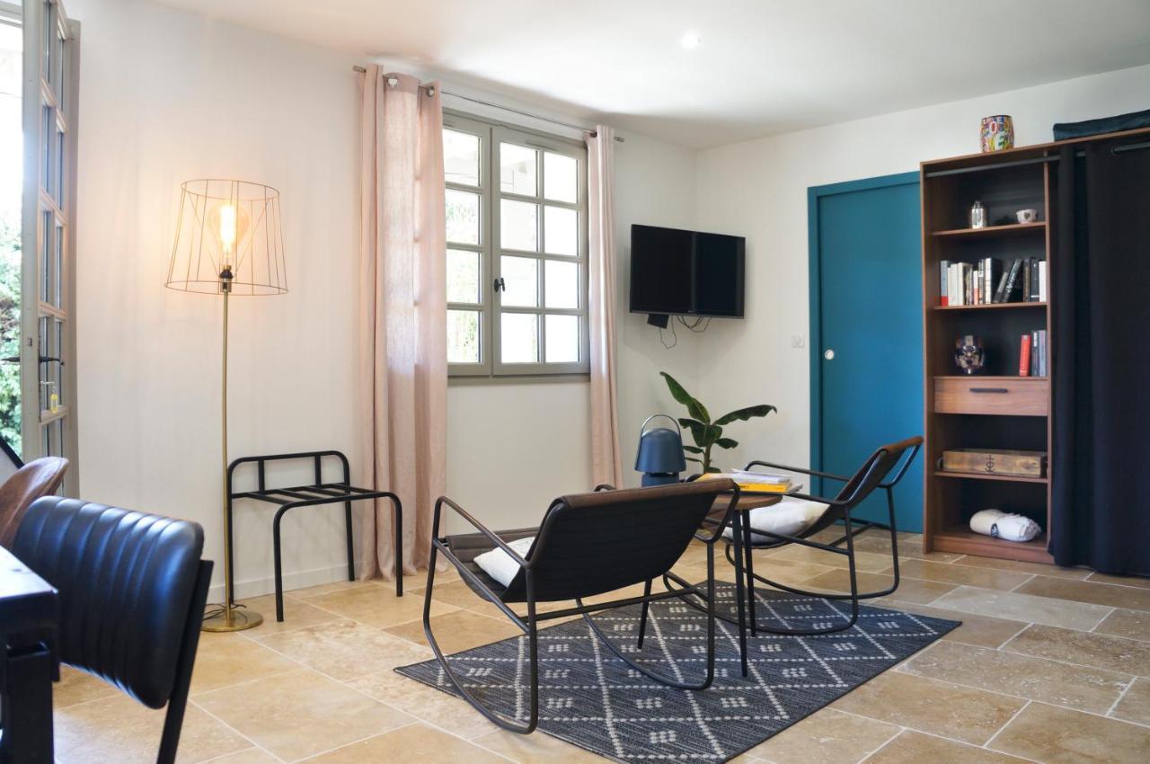 La Suite Du Mas Lauseta - Clim Et Park Aigues-Mortes Exterior photo